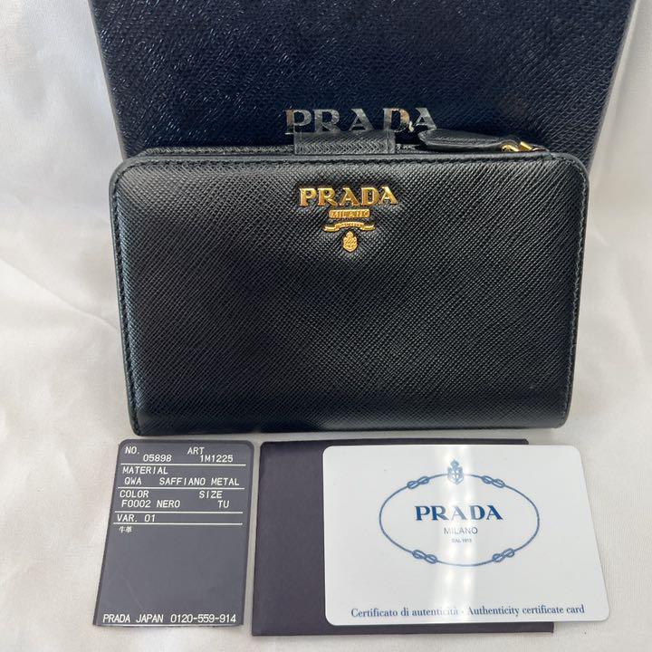 46%割引グレイ系新版 超美品!PRADA プラダ サフィアーノレザー 折