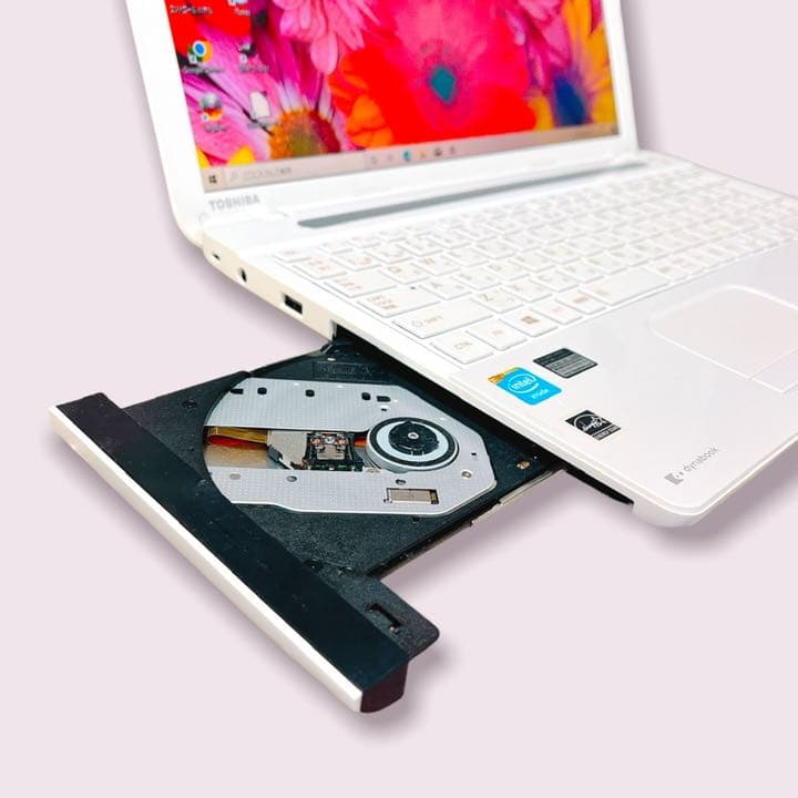 売れ筋がひ新作! 012 初心者向け✨動画や写真の保存に カメラ付白