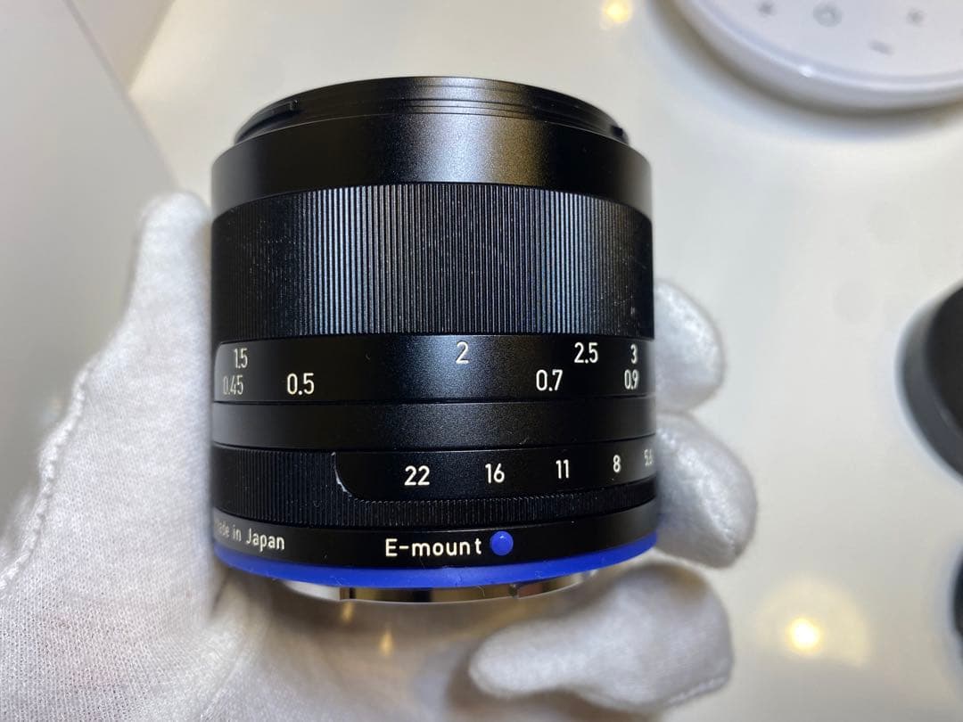 Carl Zeiss Loxia 2/50 【ソニーE用 】50mm F2 Carl Zeiss Loxia 2/50 【ソニーE用 】50mm F2