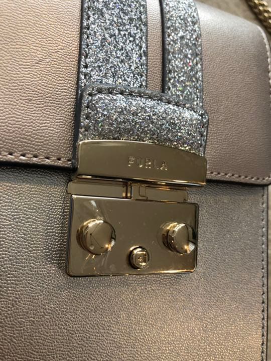 フルラFURLA 新品　チェーンショルダーバッグ　ゴールド✖️シルバー