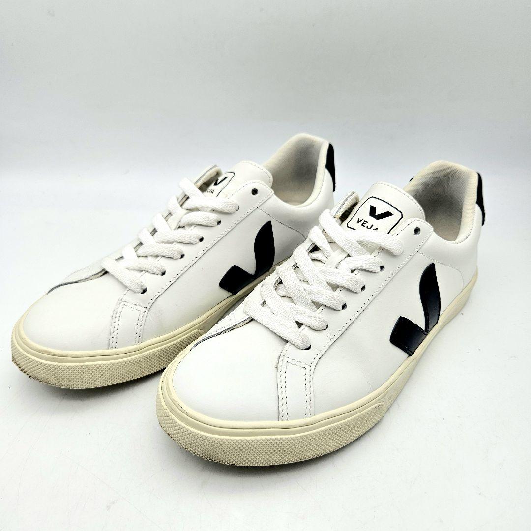 VEJA ホワイト レザースニーカー