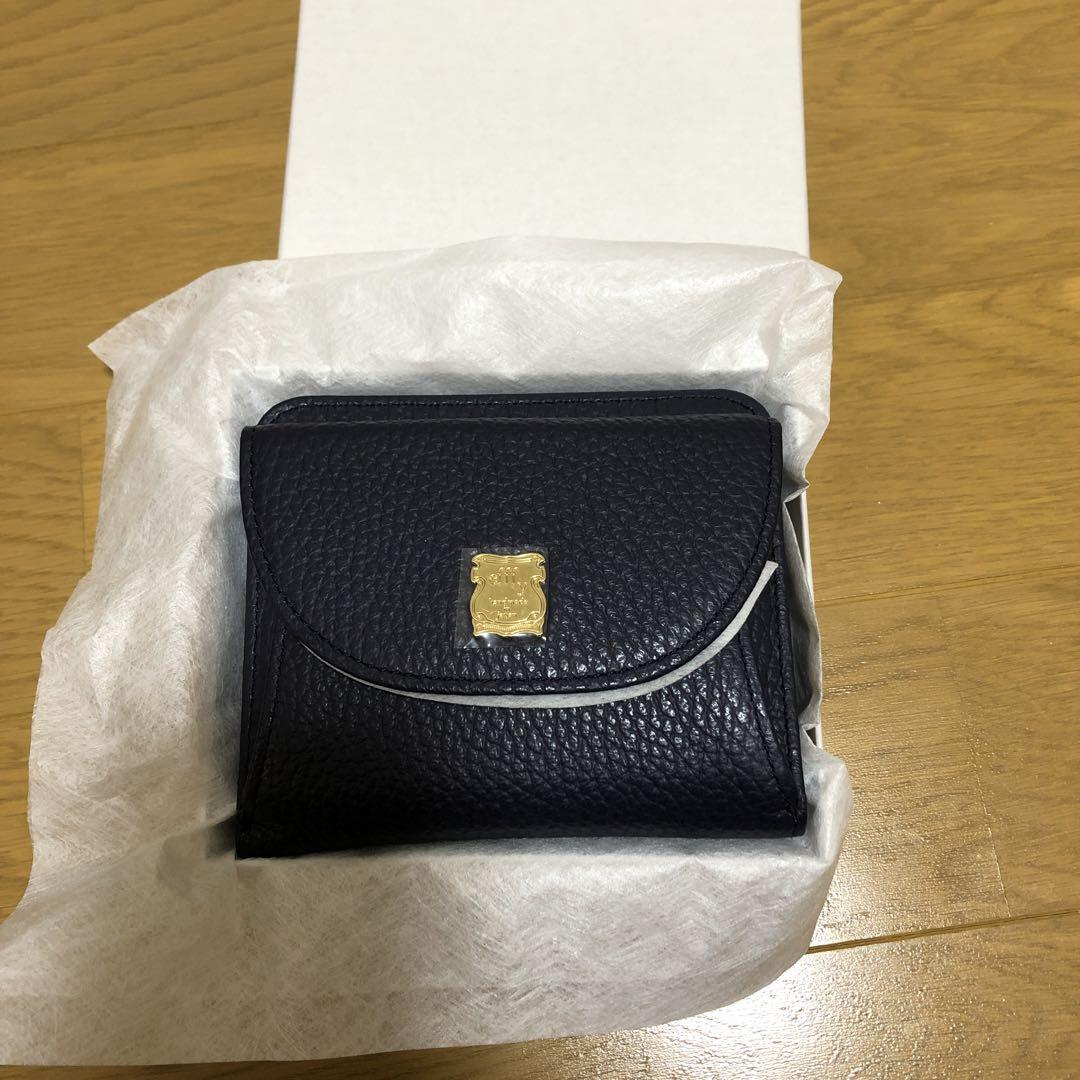 新品未使用エフィ２つ折り財布