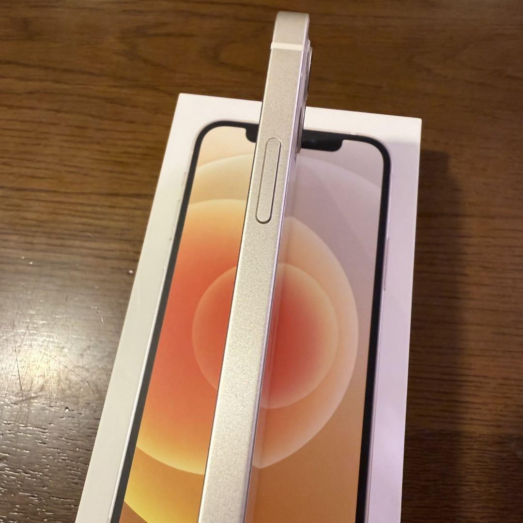 Apple iPhone 12ホワイト 本体　　SIMフリー