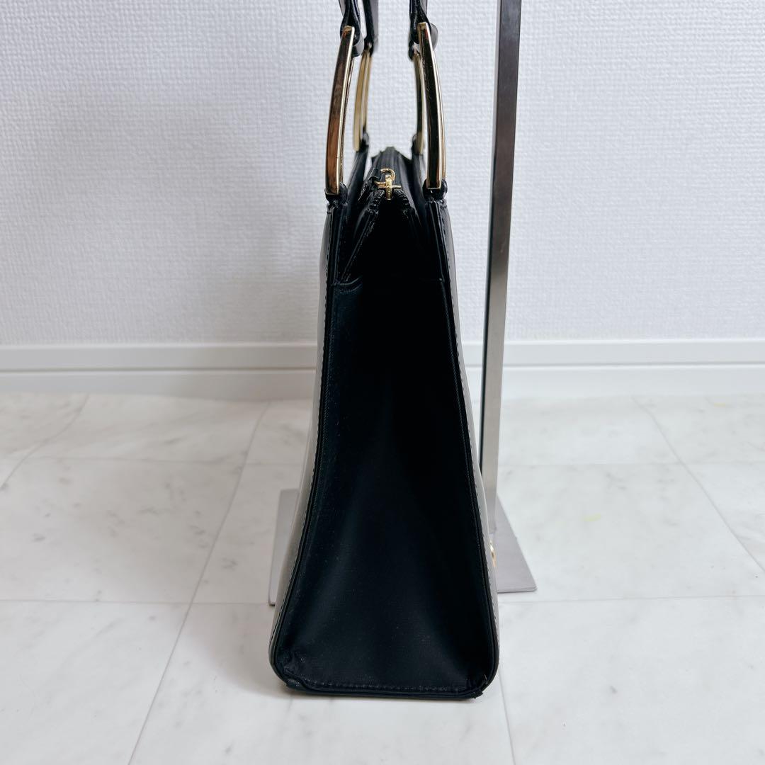 ロベルタディカメリーノレザーショルダーバッグ 黒ゴールド金具