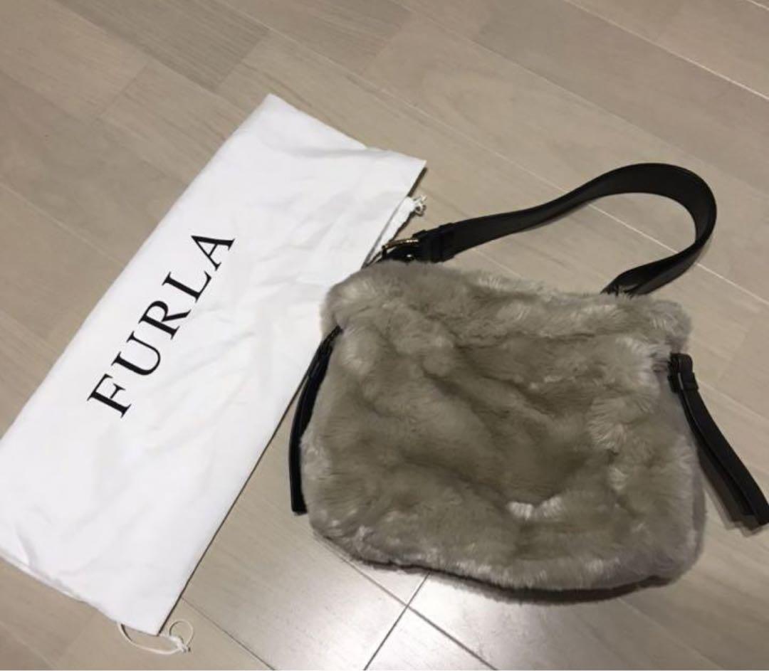 美品 FURLA ファーバッグ