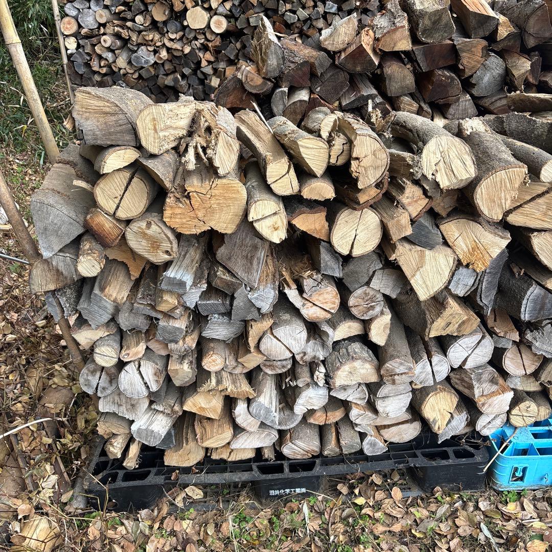 ほぼ樫 クヌギ混じり乾燥済みすぐ燃やせます薪ストーブ用