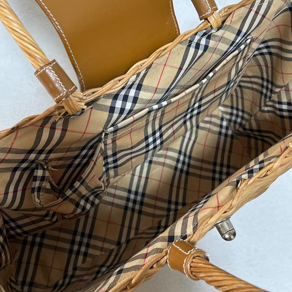 BURBERRY LONDON BLUE LABEL　かごバッグ　ラフィア