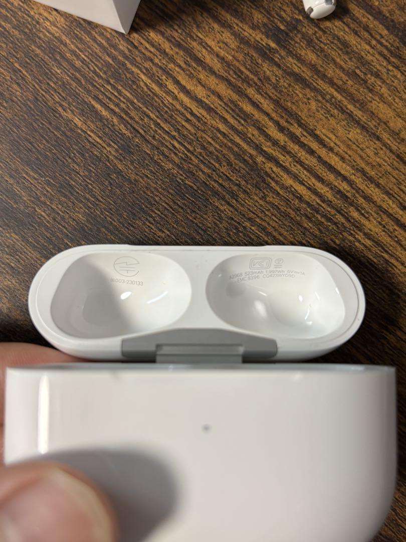 AirPods Pro 2本体 充電ケース付き