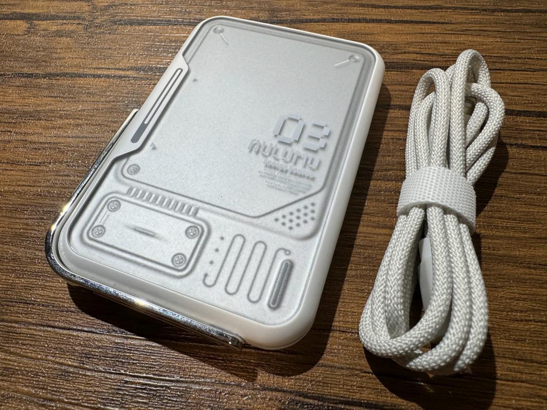 AULUMU iPhone15ProMaxケースMagSafe充電器等フルセット