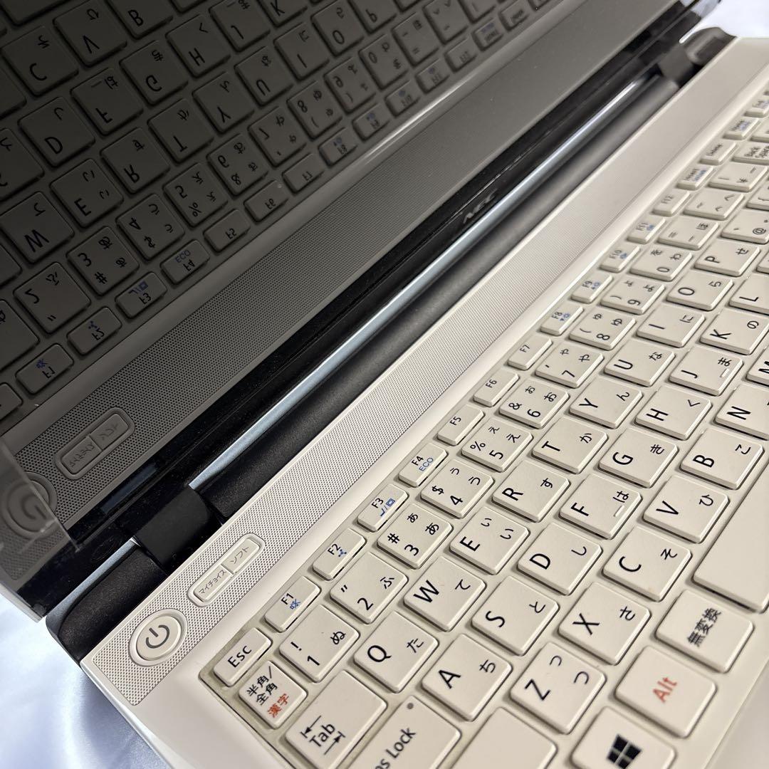 【極美品】　NEC LaVie ノートパソコン　PC-LS150 ホワイト
