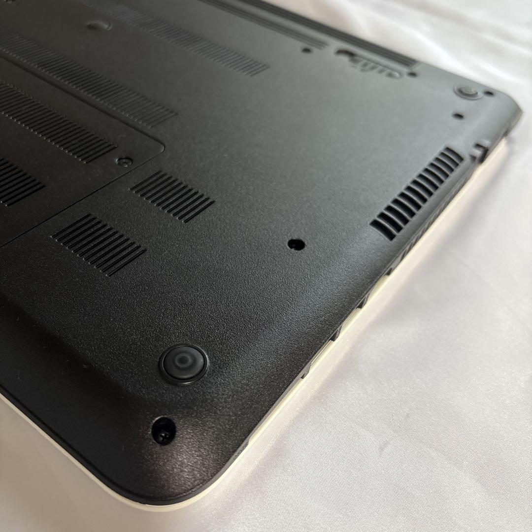 【極美品】　NEC LaVie ノートパソコン　PC-LS150 ホワイト