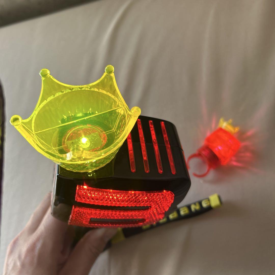 中古　　BIGBANG ペンライト 王冠デザイン