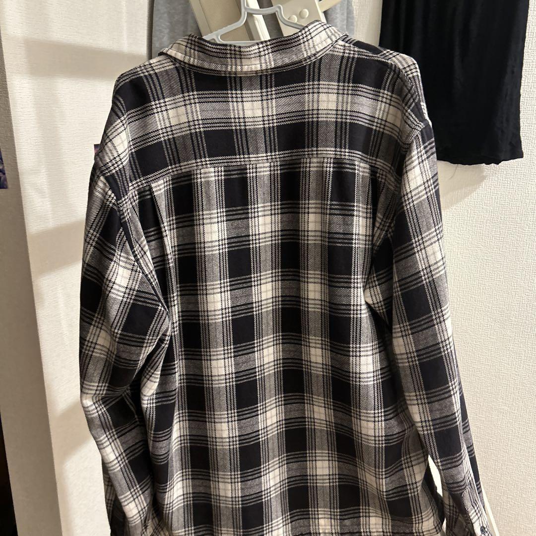 Stussyシャツ
