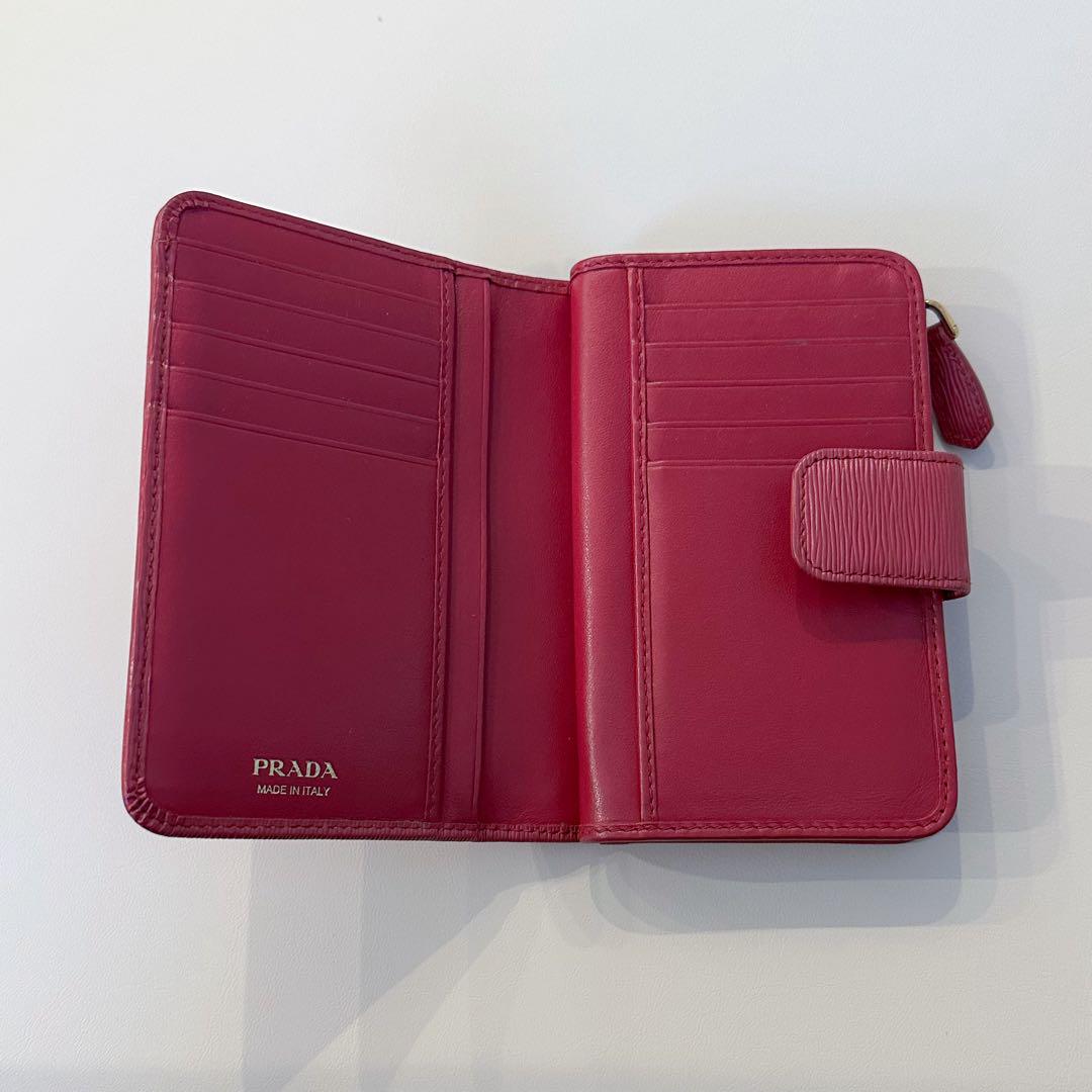 PRADA ピンク 二つ折り財布 エピレザー