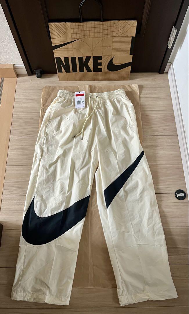 新品・タグ付き　NIKE セットアップ　ウーブンジャケット　ウーブンパンツ