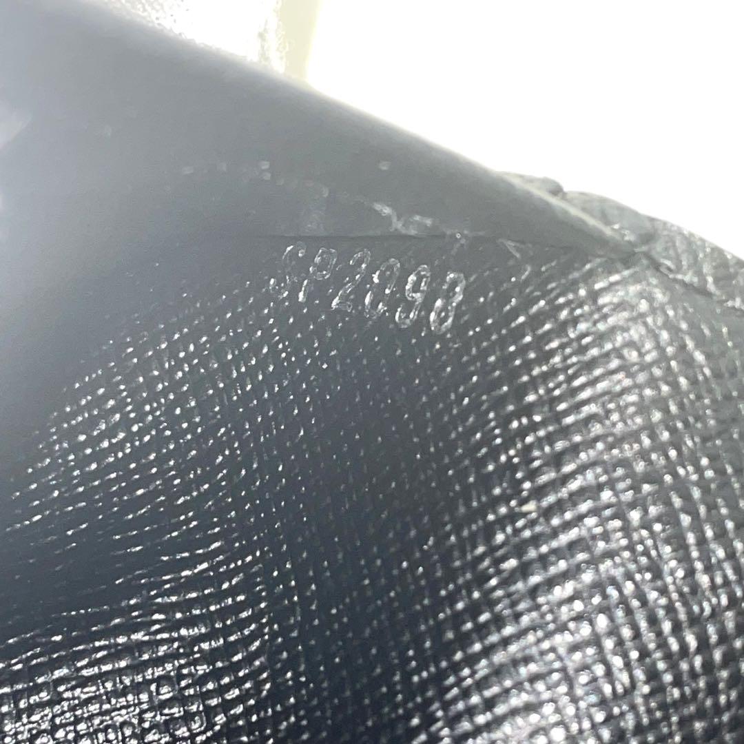 ルイヴィトンLOUIS VUITTON　ダミエグラフィット　2つ折長財布