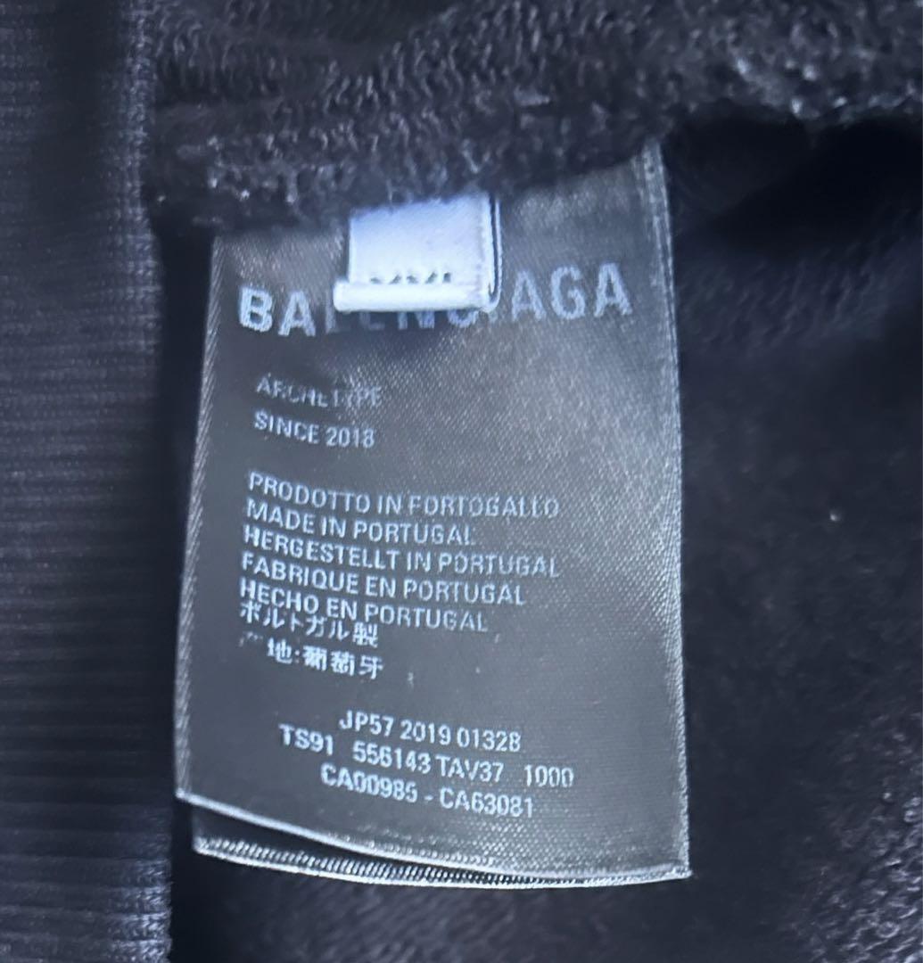 BALENCIAGAバレンシアガ　バックプリントパーカ