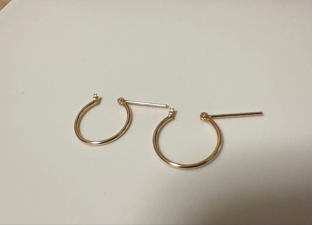 K18 ピアス 日本製 1.5×1mm 両耳