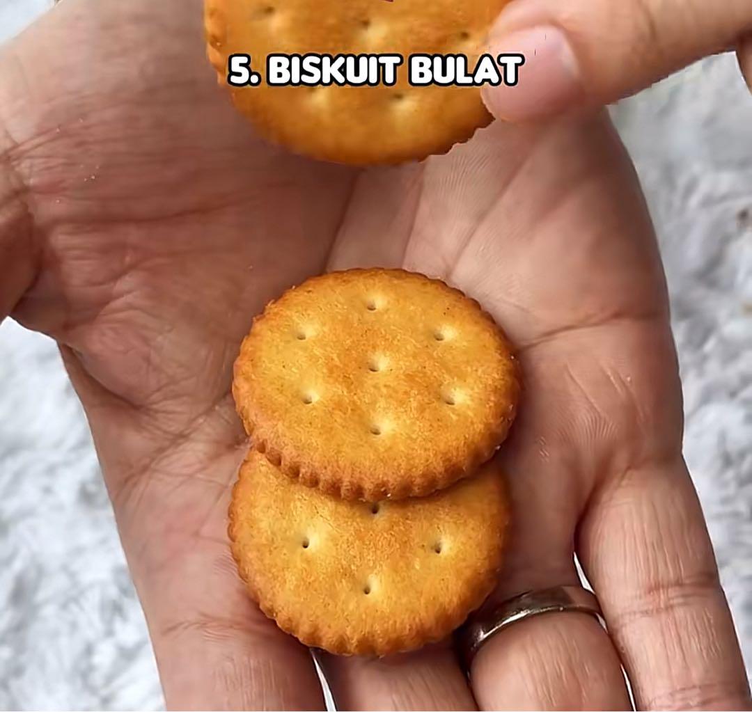 その他 Biskuit konghuan kaleng 1,7kg