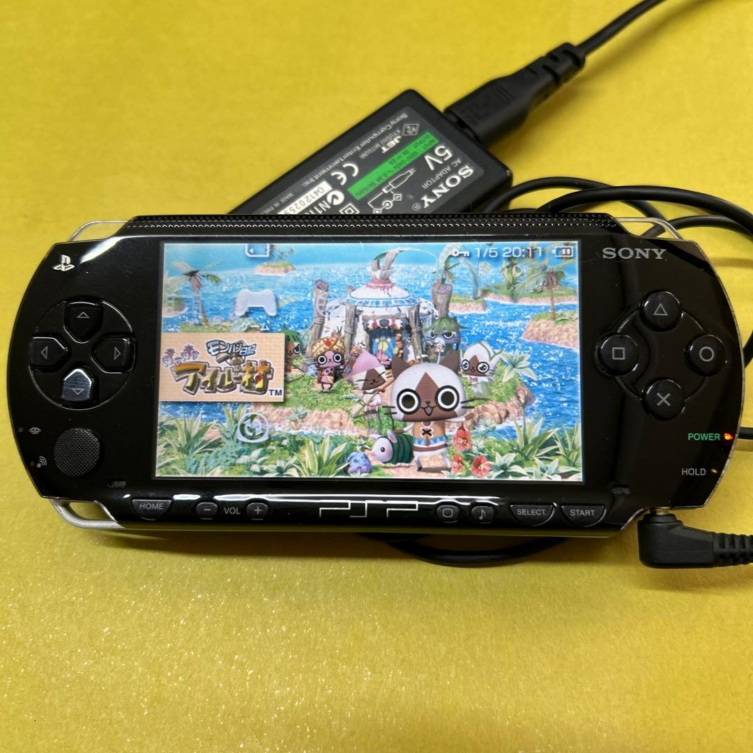 PSP本体とゲームソフト9個セット PSP本体とゲームソフト9個セット