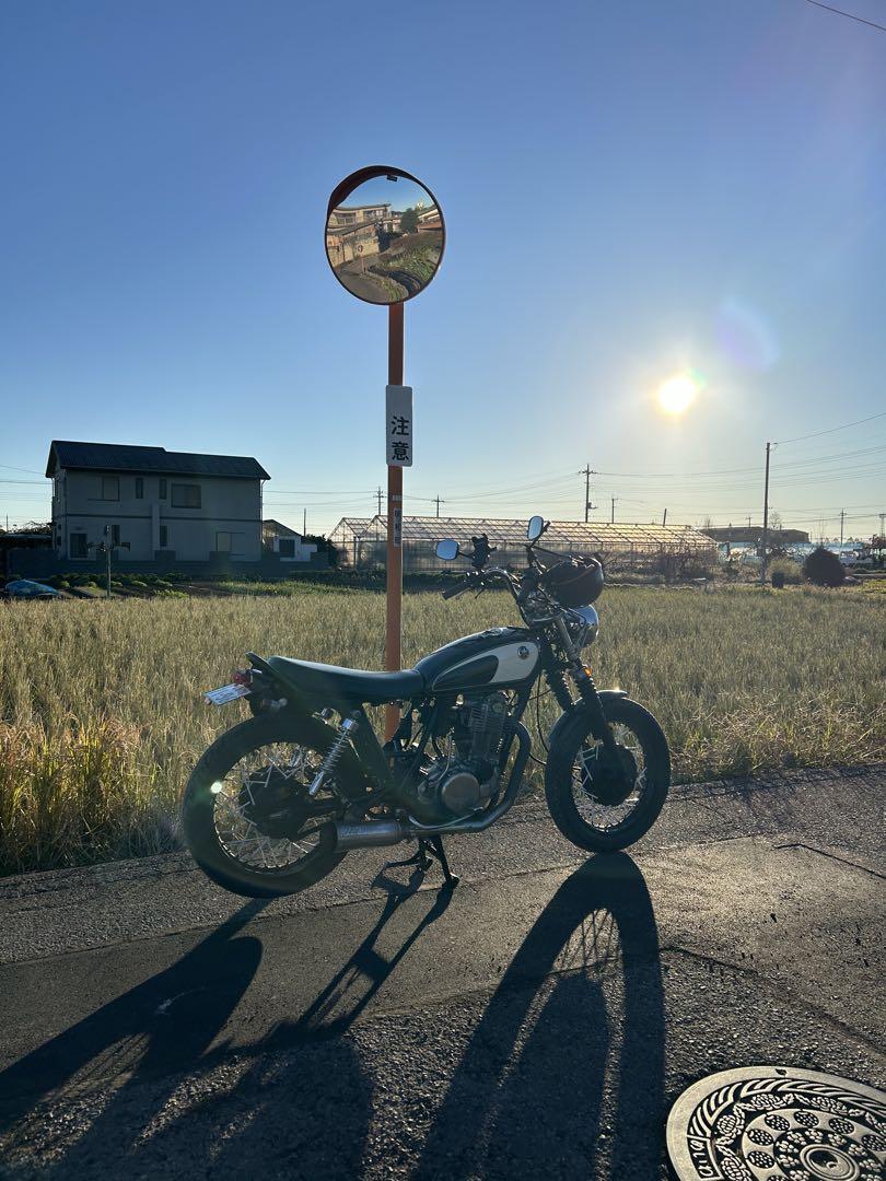YAMAHA SR400