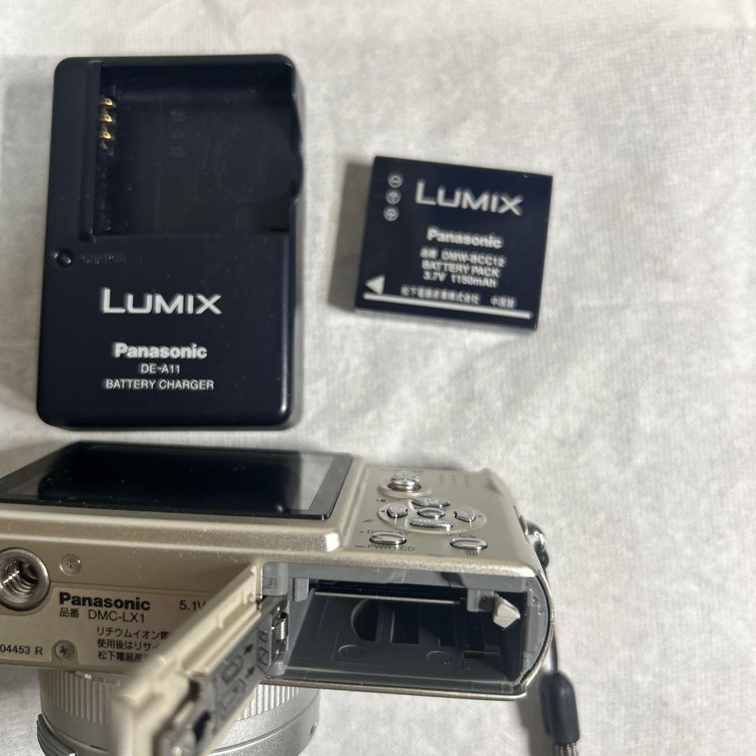 Panasonic パナソニック　LUMIX DMC-LX1 デジタルカメラ