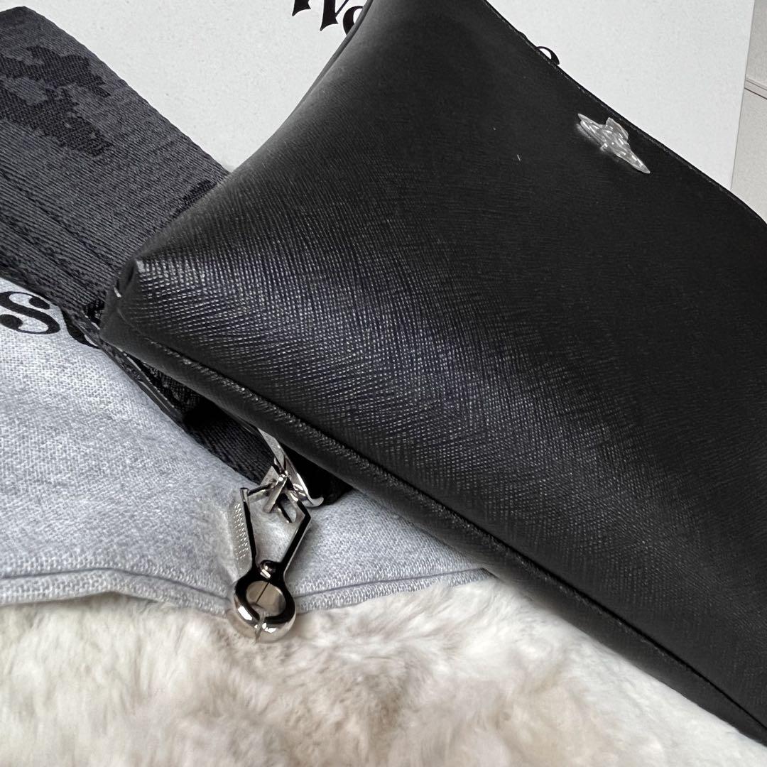 新品*VivienneWestwood *ブラックサフィアーノ ショルダーバッグ