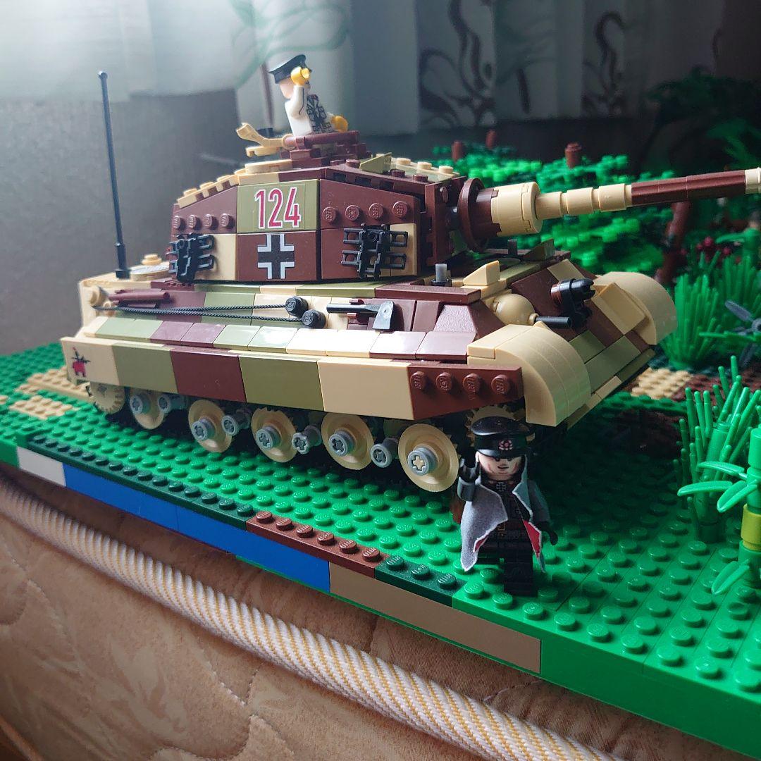 brickmania製のWW2ドイツ軍キングティーガー重戦車