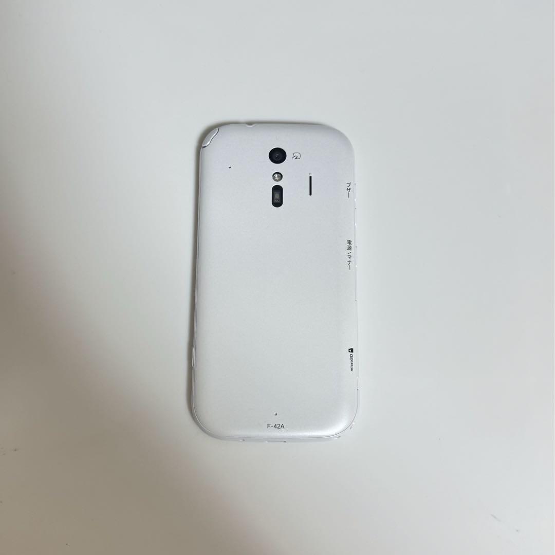 らくらくスマートフォン F-42A　ホワイト らくらくスマートフォン F-42A｜価格比較・最新情報 - 価格.com