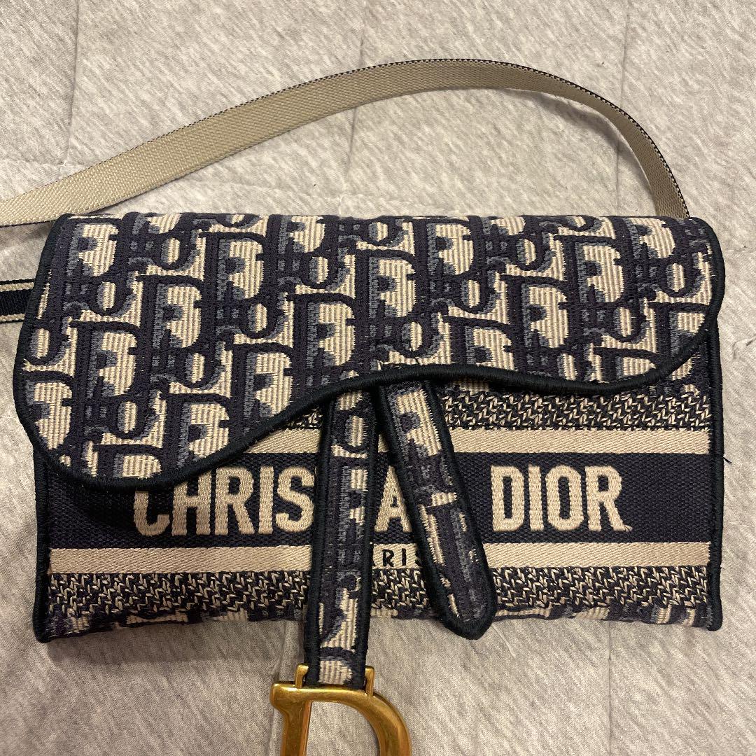 ≪上質な質感≫【Dior】オブ リーク サドル スリムポーチ Dior☆サドルスリムポーチの魅力｜eldoradoooのパーソナル