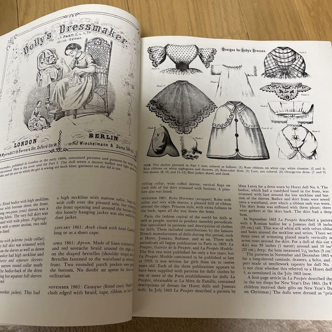 洋書 The Collector's Book of Doll's Clothes