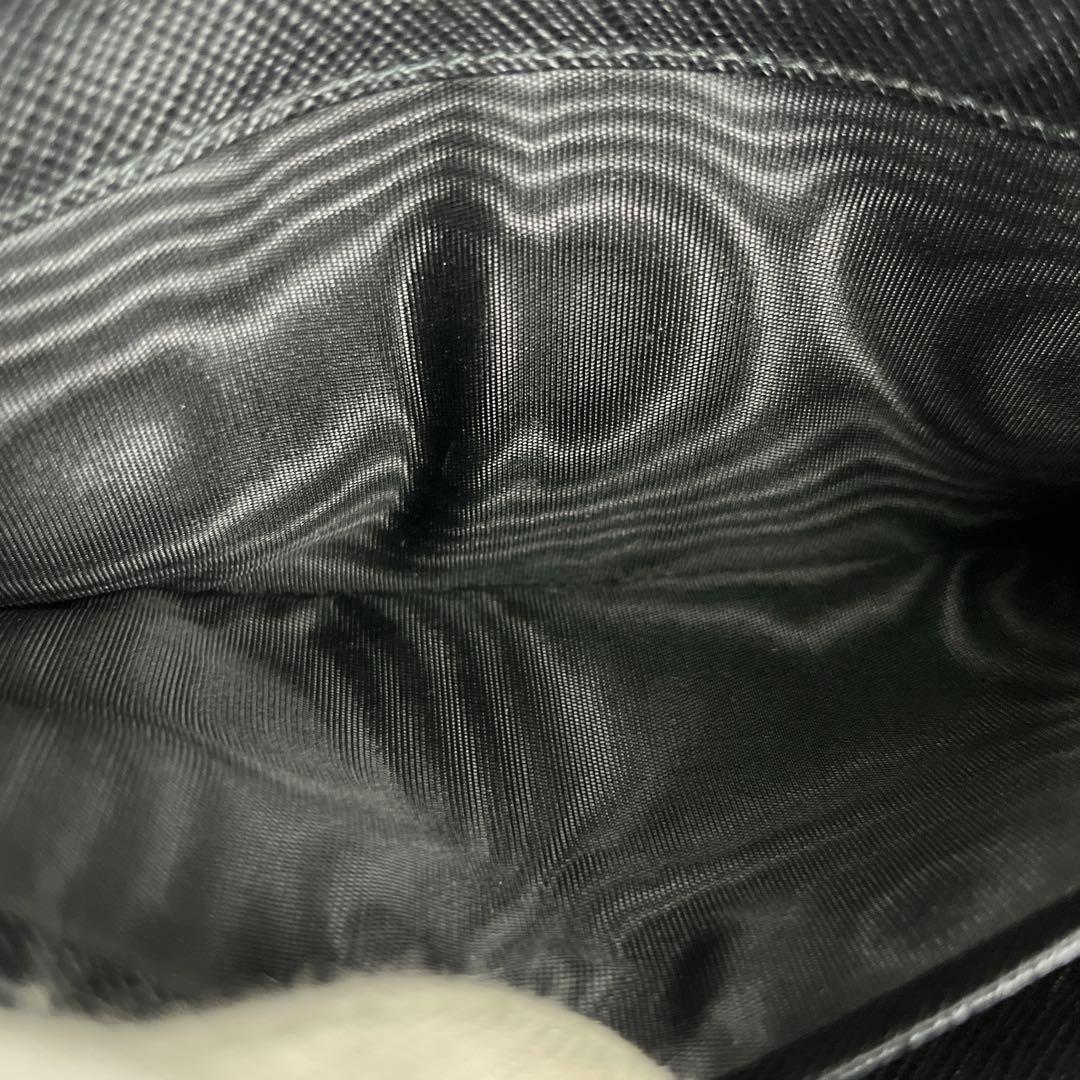 PRADA プラダ 長財布 ゴールドロゴ ロングウォレット 黒 サフィアーノ PRADA プラダ 長財布 ゴールドロゴ ロングウォレット 黒 サフィアーノ