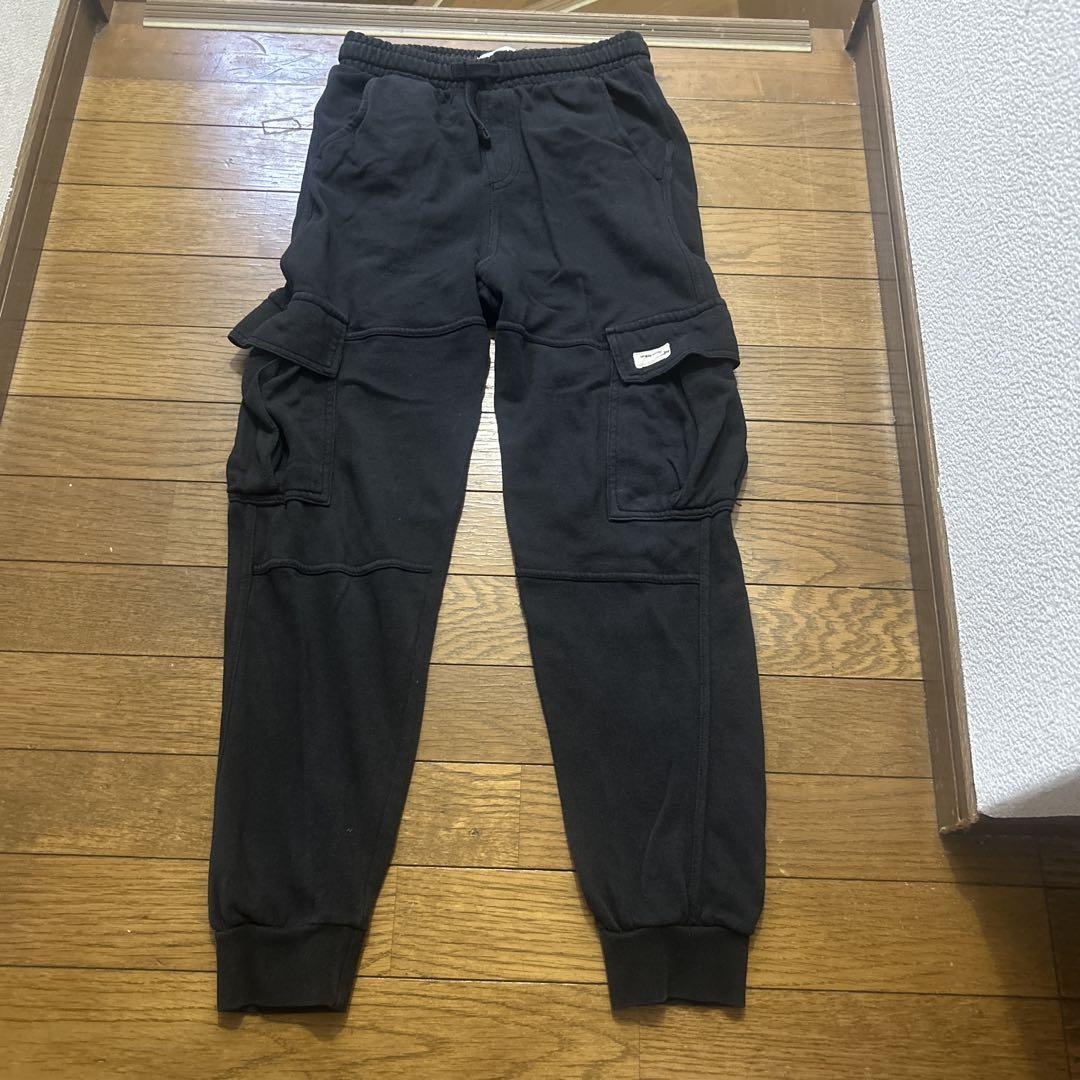 ZARA ザラ ブラック カーゴパンツ 黒スウェットパンツ152cm ZARA ザラ ブラック カーゴパンツ 黒スウェットパンツ152cm