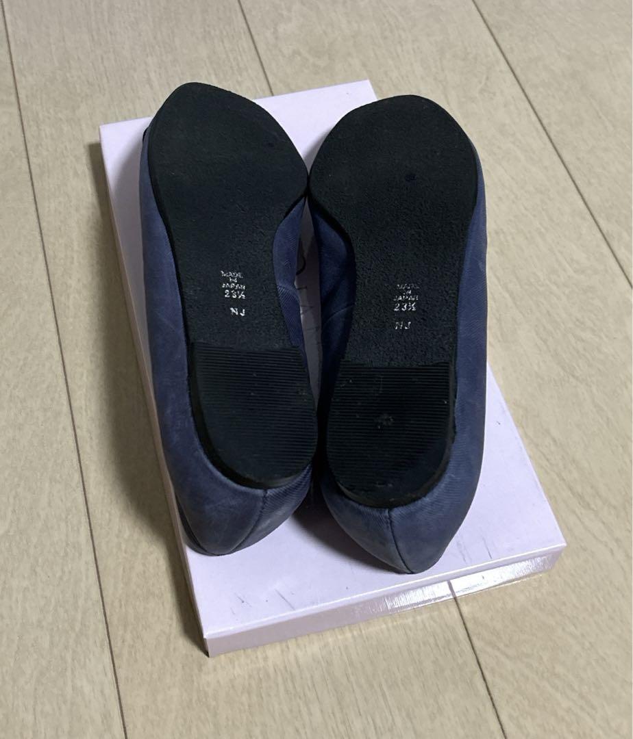 DIANAビジュー付きブルー　フラットシューズ