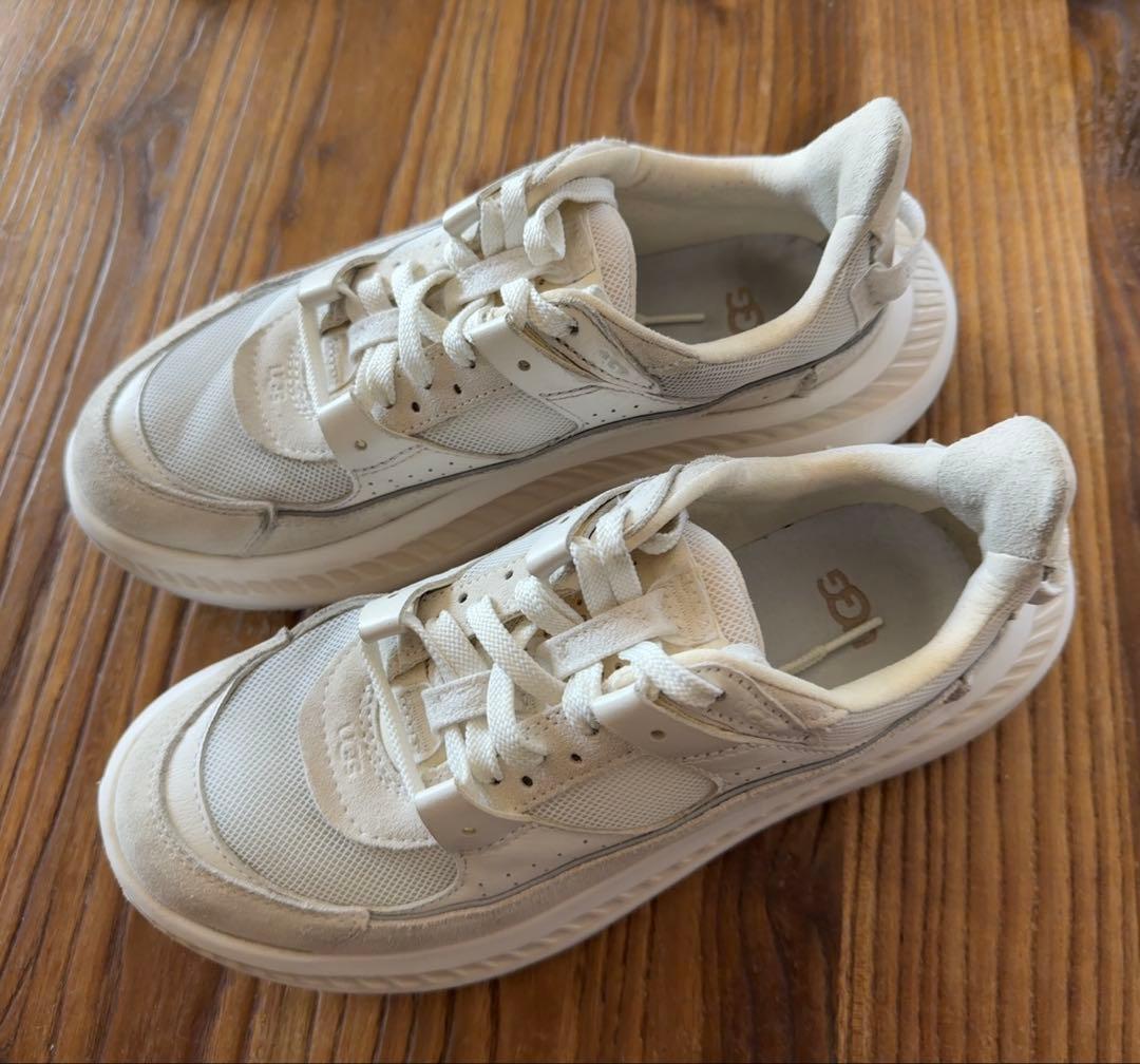 UGG CA805 ホワイトベージュ　24cm