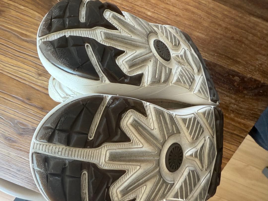 UGG CA805 ホワイトベージュ　24cm