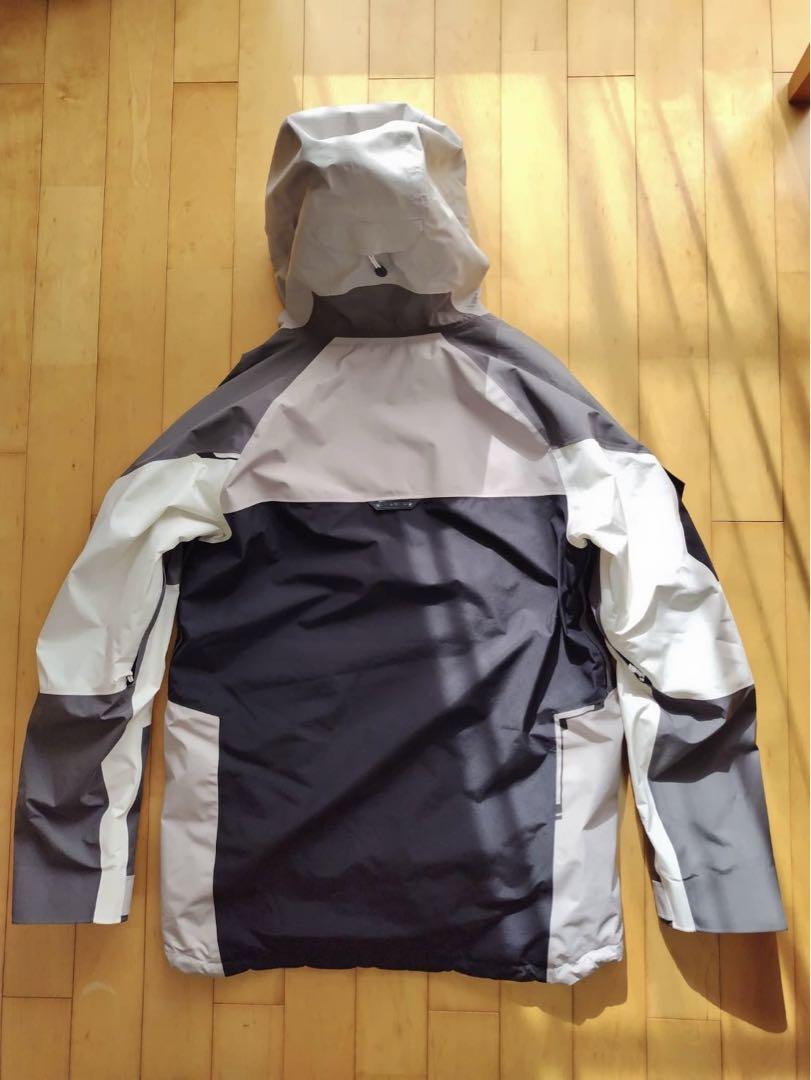 新品未使用　BURTON ゴアテックス　スノーボードウエア