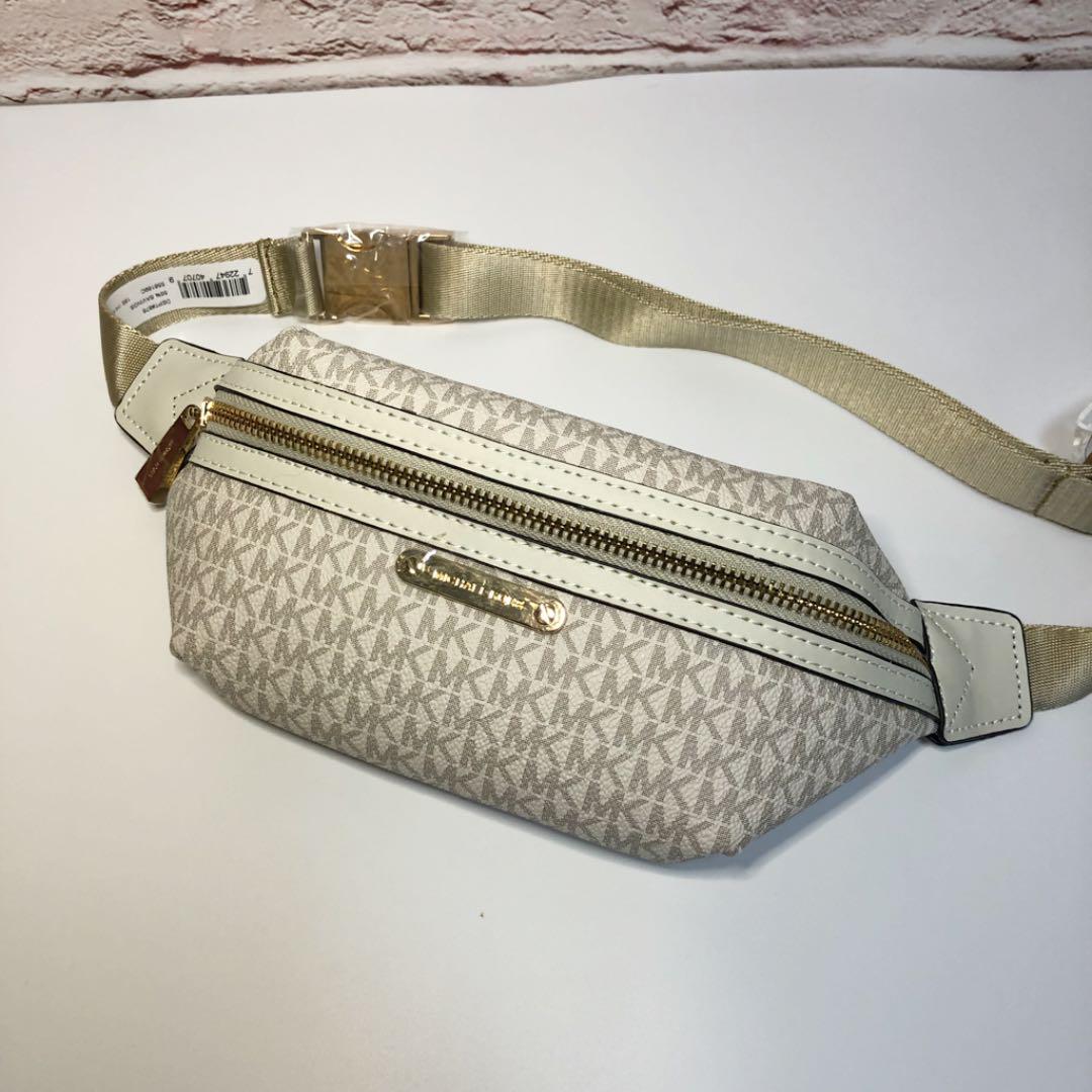 44%割引ホワイト系幸せなふたりに贈る結婚祝い 新品 マイケルコース 【激安】 美品 コーチ COACH ウエストバッグ シグネチャー 01-21112949 ボディバッグ/ウェストバッグ