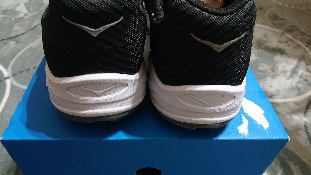 新品HOKA EVO CARBON ROCKETトライアルシューズ