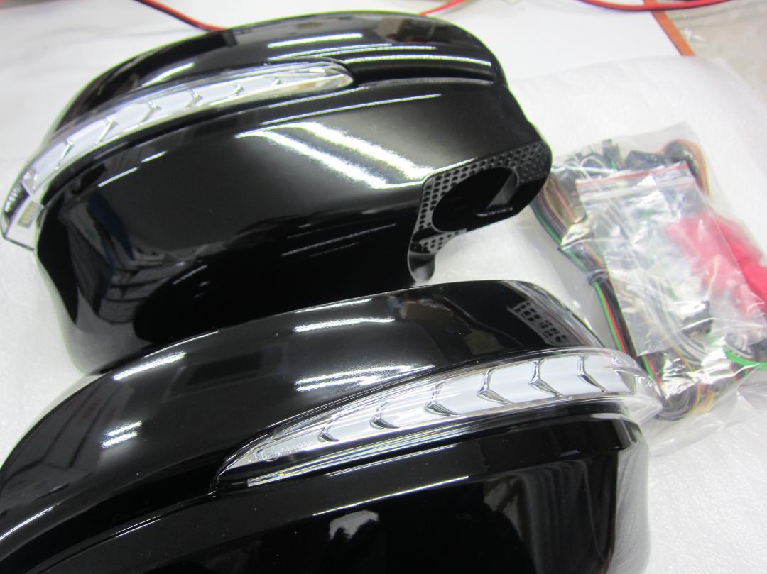 NV350 キャラバン 流れるドアミラーウインカーレンズ付カバー