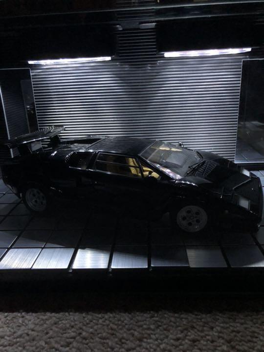 ミニカー　コレクション　ショーケース（1/18サイズのミニカー用)