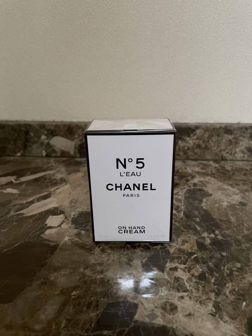 CHANEL N°5 L'EAU ハンドクリームとル・コットン