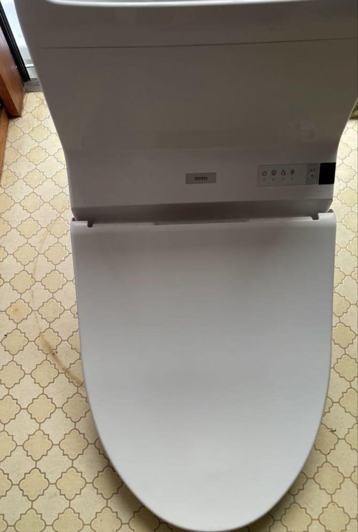 TOTO：ウォシュレット TCF972（NW1）、CS343b 便座シート