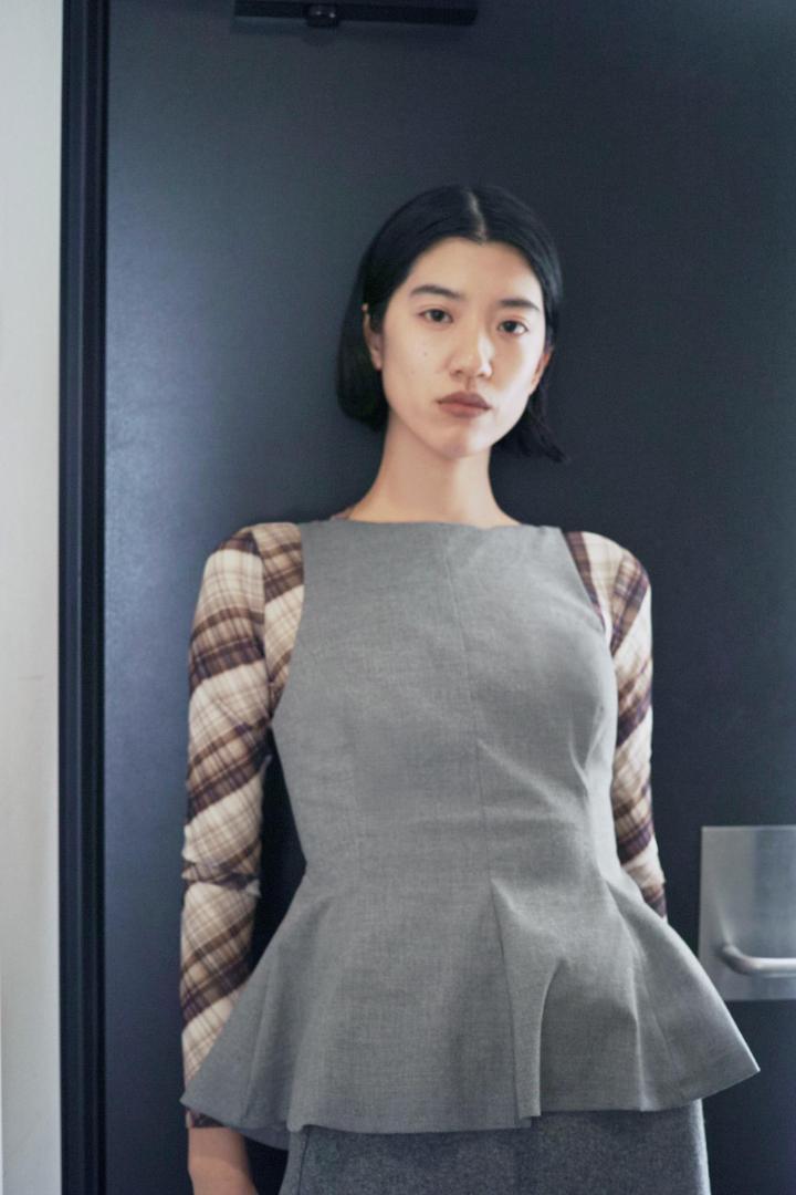 zara リボンペプラムトップス　S ZARA リボンペプラムトップス - メルカリ
