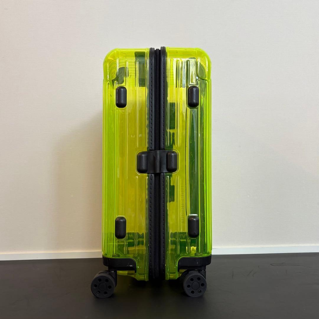 RIMOWA ESSENTIAL NEON CABIN 36L キャリーケース