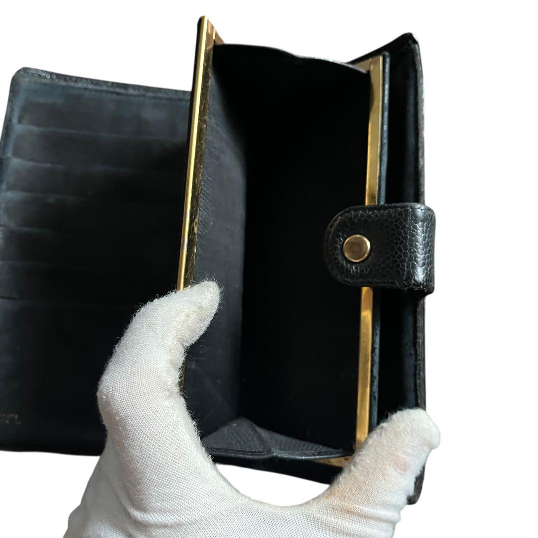 CHANEL シャネル キャビアスキン がま口 二つ折り財布 ブラック 8772 CHANEL シャネル キャビアスキン がま口 二つ折り財布 ブラック 8772