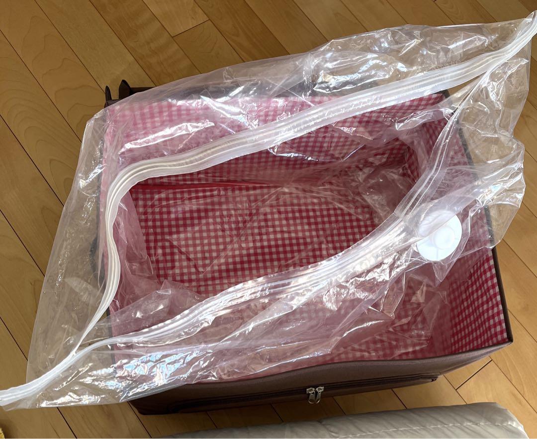 ニトリ洗える羽毛掛け布団ダブルサイズ　圧縮袋と収納箱付き