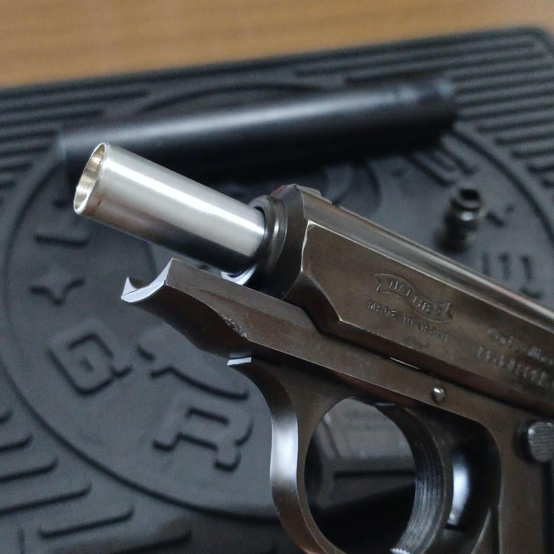 マルゼンワルサーPPK/S ブラックメタル サイレンサー付き