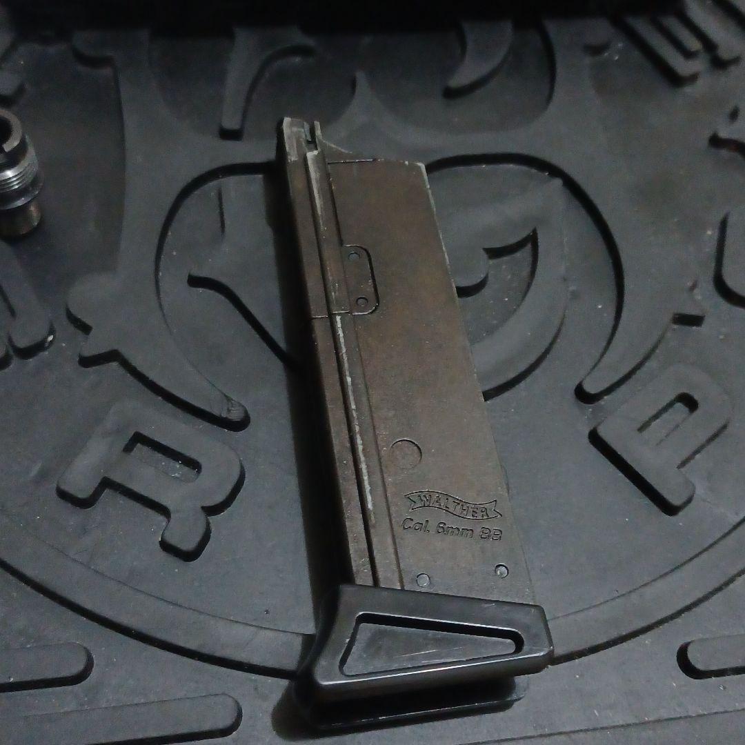 マルゼンワルサーPPK/S ブラックメタル サイレンサー付き