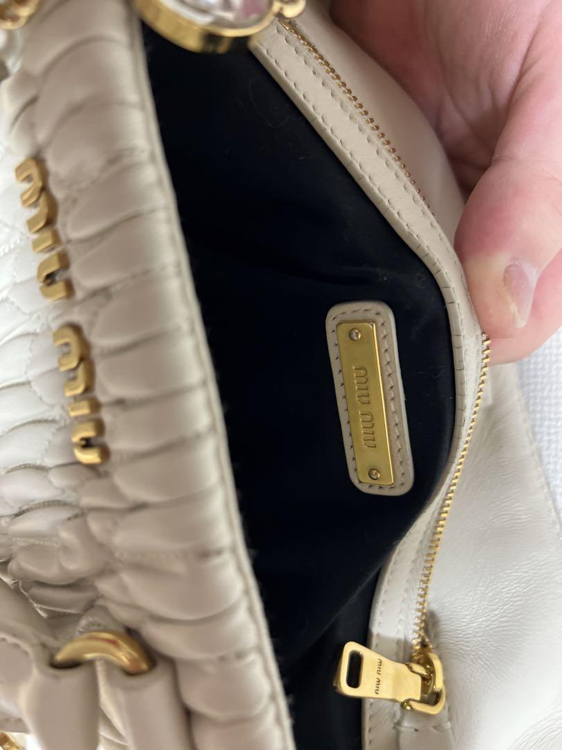 最安値‼️早い者勝ち‼️ miumiu ナッパクリスタル ショルダーバッグ
